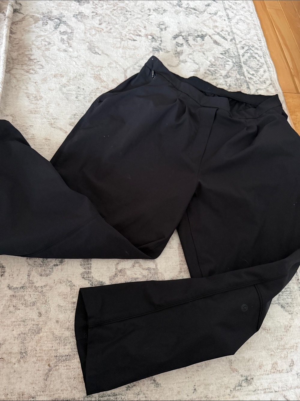 Lululemon Essential High-Rise Trouser
Black (First Release) 12 - Picture 3 of 5